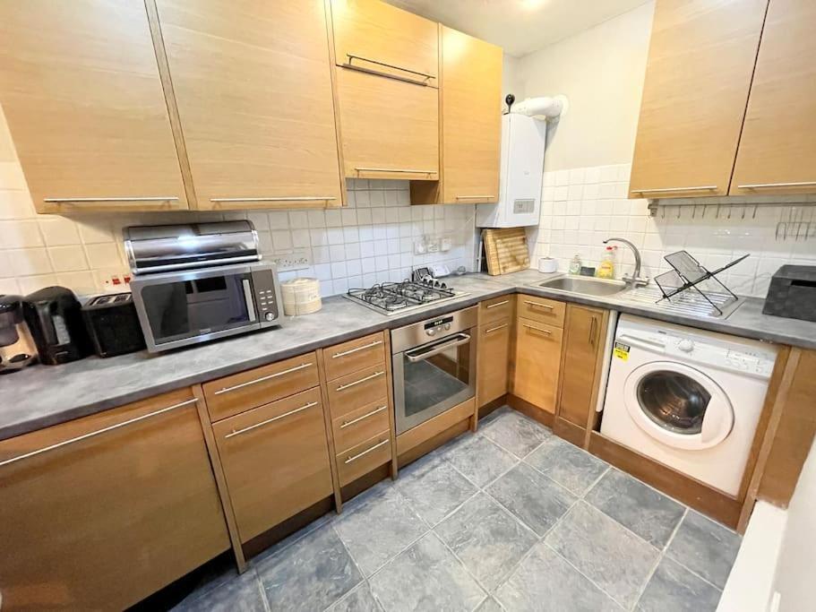 *New* Beautiful 2 Bedroom House In Central Location London Eksteriør bilde